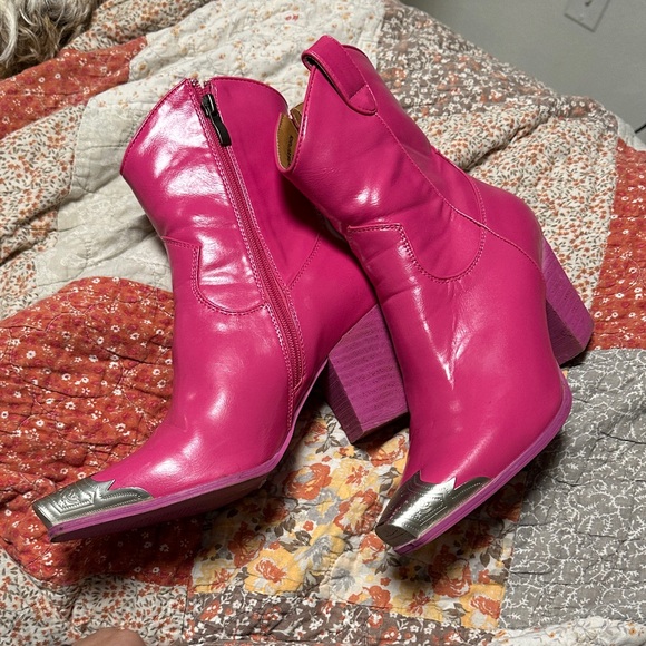 BEAST FASHION Fuchsia Heeled Boots with Silver Tips - Picture 12 of 12